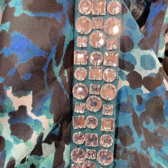 Chico’s Blue & Green Animal Print & Rhinestone Sheer Button Up Size 3, XXL - Picture 8 of 10